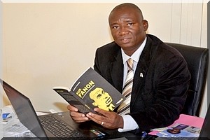 Bios Diallo et une trentaine d'écrivains revisitent l’œuvre de Frantz Fanon dans nouveau livre