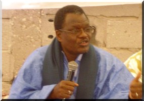 Cérémonie de signature de la convention  de financement du complexe olympique de Bababé