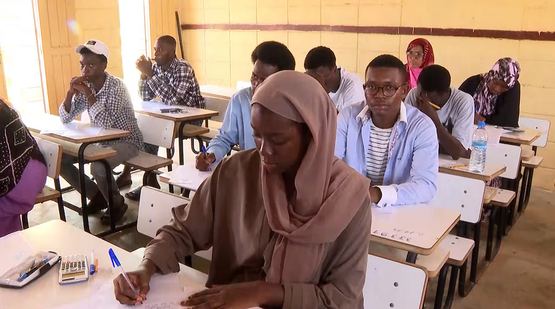Le ministère de l'Éducation appelle les établissements à respecter l'agenda des examens