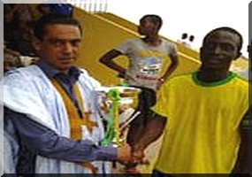 Football : Djoliba 3 'Marché des femmes'  1 .  