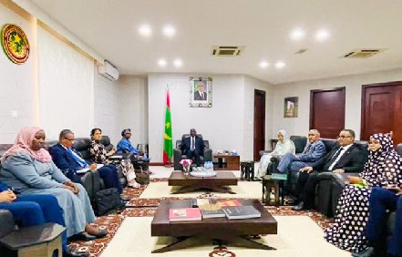 Le ministre des Affaires étrangères reçoit une délégation de la Cour africaine des Droits de l’Homme et des Peuples